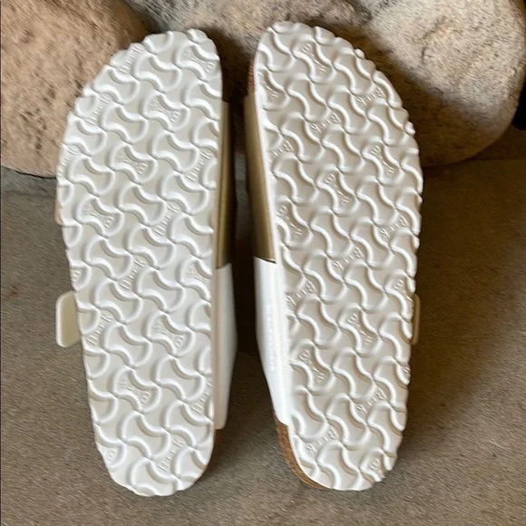 Birkenstock Arizona Split White and Gold Sandals Sz 10 M, 41 - Picture 13 of 13